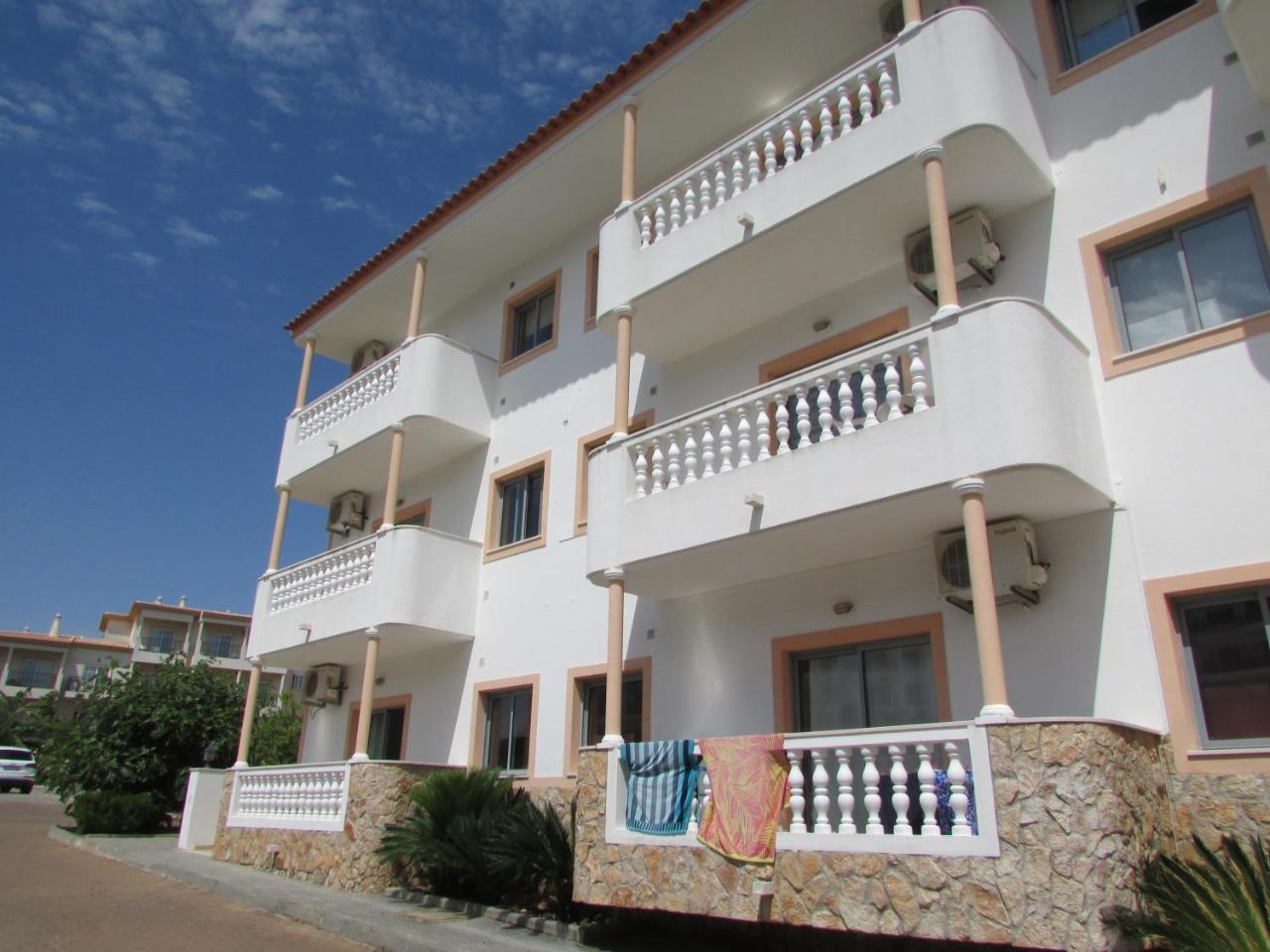 Apartamentos Cabrita Albufeira Exterior photo